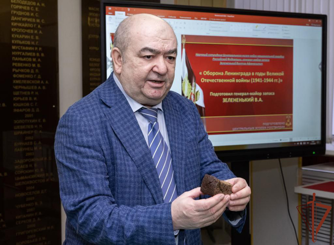 «ЛЕКТОРИЙ ИСТОРИИ» ЦЕНТРАЛЬНОГО МУЗЕЯ РОСГВАРДИИ ЗНАКОМИТ ПОСЕТИТЕЛЕЙ С УЧАСТИЕМ ВОЙСК ПРАВОПОРЯДКА В ПРОРЫВЕ БЛОКАДЫ ЛЕНИНГРАДА