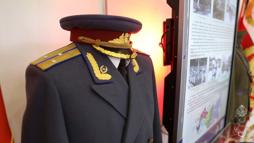 Центральный музей Росгвардии представил на Международном форуме «ИНТЕРПОЛИТЕХ-2024» выставку портретов Героев Советского Союза «Они были первыми»