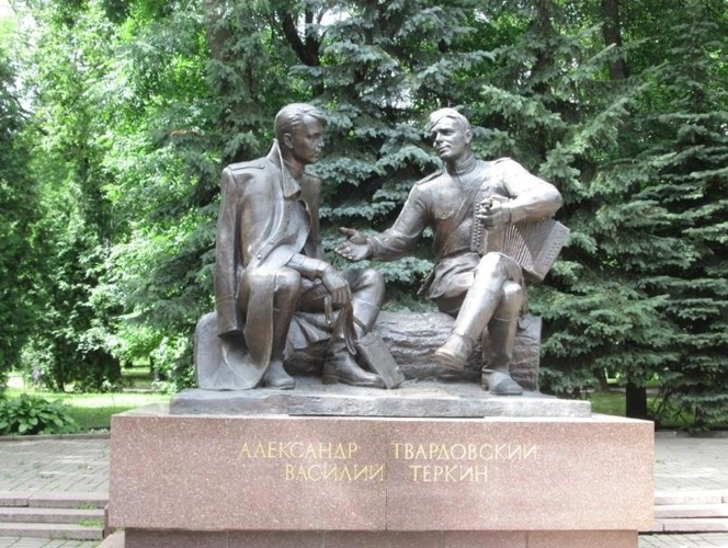«Он идет, святой и грешный, русский чудо-человек…». Автору знаменитого «Василия Тёркина» - 115 лет