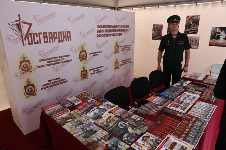 Центральный музей представил передвижную выставку на военно-спортивном фестивале Росгвардии на территории спорткомплекса «Лужники»
