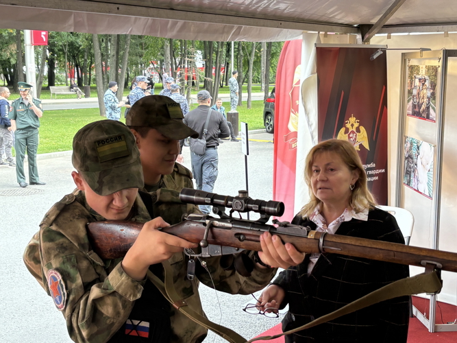 Центральный музей представил передвижную выставку на военно-спортивном фестивале Росгвардии на территории спорткомплекса «Лужники»