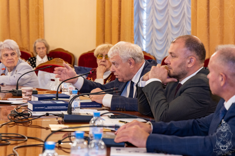 Представители Росгвардии приняли участие в Международном антифашистском форуме