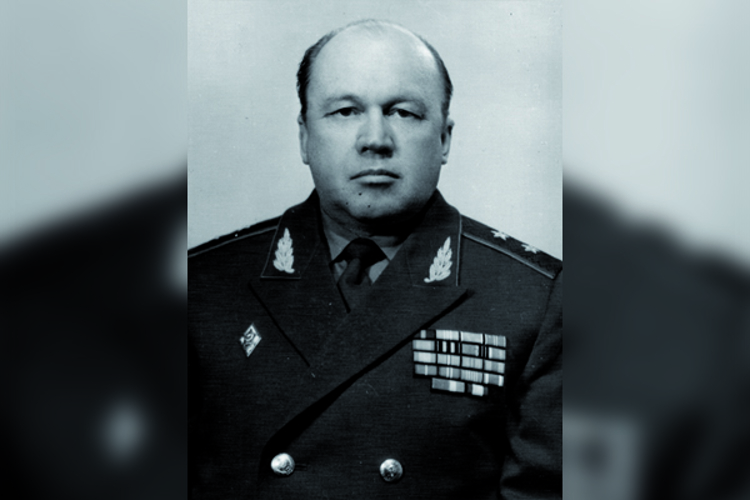 Имя в истории войск. Генерал-лейтенант Сергей Парфеньевич Осташев: он был неравнодушным и деятельным политработником на службе, и душой компании за пределами военного городка