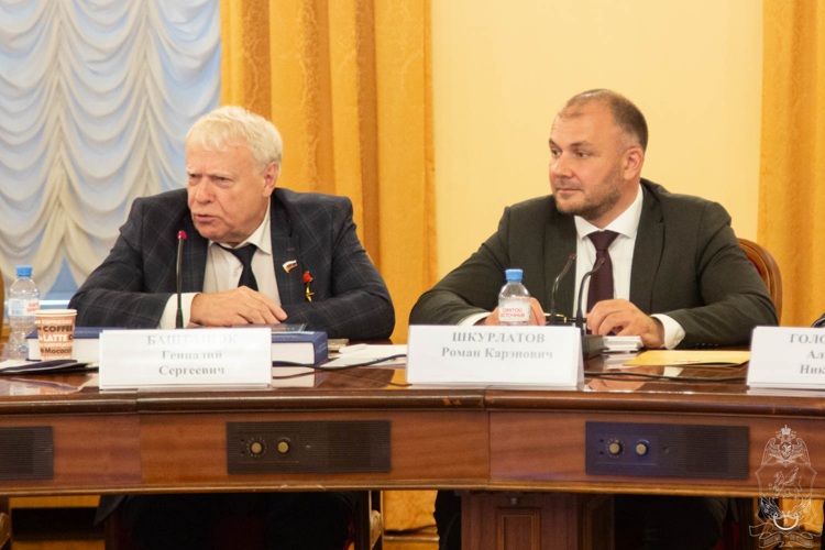 Представители Росгвардии приняли участие в Международном антифашистском форуме