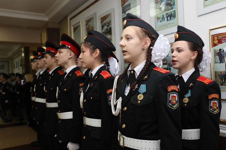 Московские школьники приняли клятву кадет в Зале Славы Центрального музея войск национальной гвардии