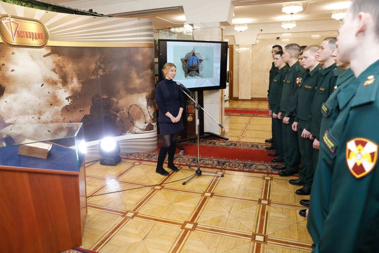 Уникальная выставка двух военных музеев организована в центральном аппарате Росгвардии
