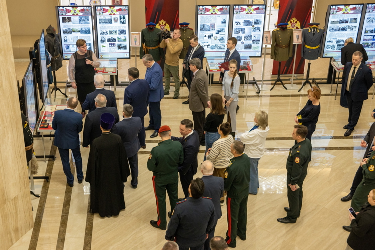 Выставка Центрального музея Росгвардии открылась в Совете Федерации Федерального Собрания Российской Федерации
