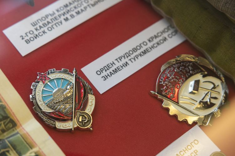 Уникальные экспонаты из фондов Центрального музея Росгвардии представлены на выставке в Государственной думе
