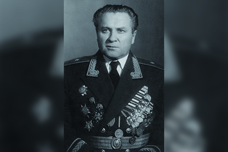 Имя в истории войск. Видному партизанскому командиру генерал-майору Алексею Никитовичу Асмолову было поручено возглавить конвойные войска в период их масштабного реформирования