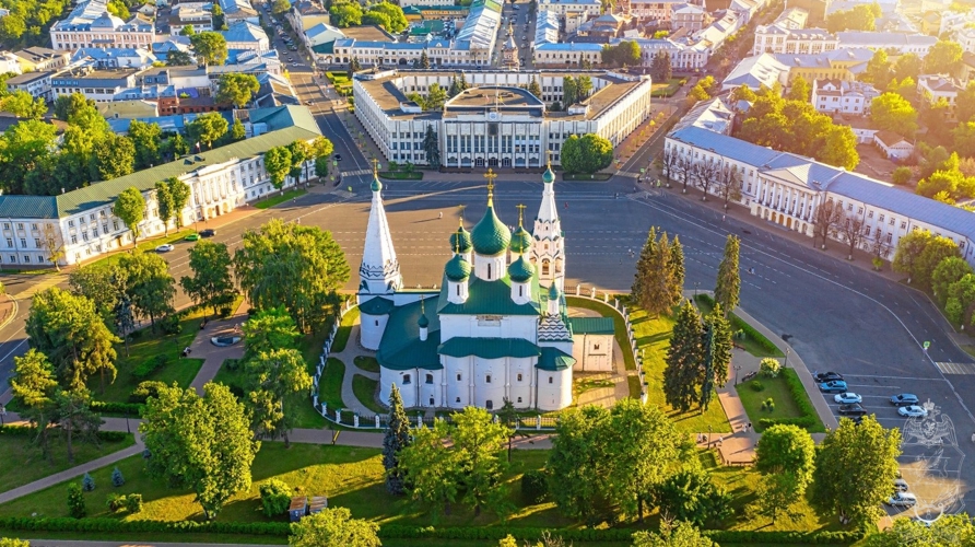 Ярославль: «Куполов старинных вязь, город-воин, город-князь…»
