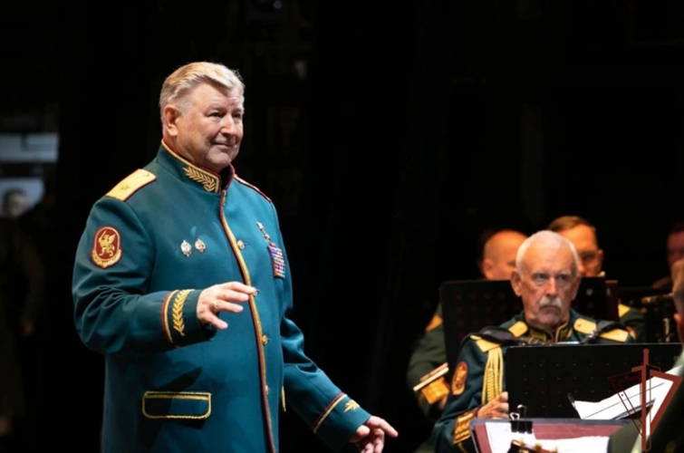 Нижний Новгород: «Здесь древности густая бахрома, защитников и мучеников лики...»